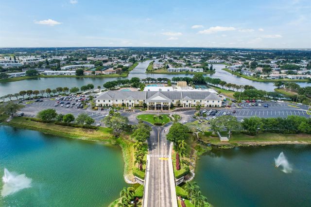 309 Sheffield M 309, West Palm Beach, FL 33417