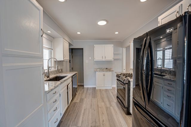 1132 N Main Street, Naperville, IL 60563