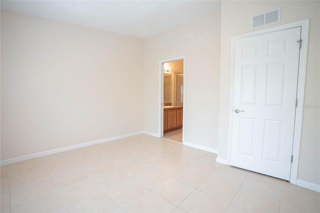 5828 NATURE TERRACE COVE, Tampa, FL 33617