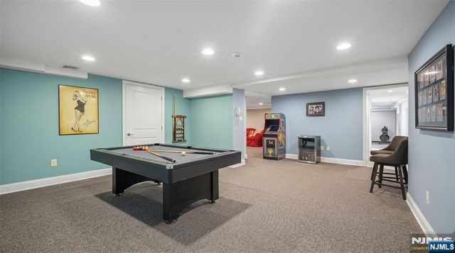 346 Roosevelt Avenue, Hasbrouck Heights, NJ 07604