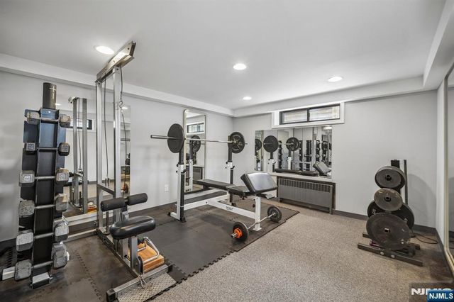 346 Roosevelt Avenue, Hasbrouck Heights, NJ 07604