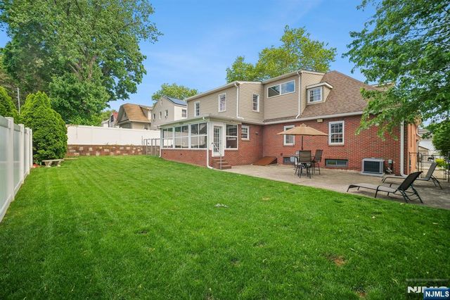 346 Roosevelt Avenue, Hasbrouck Heights, NJ 07604