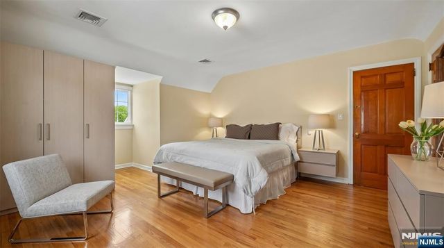 346 Roosevelt Avenue, Hasbrouck Heights, NJ 07604