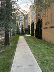 6508 N Richmond Street 1D, Chicago, IL 60645
