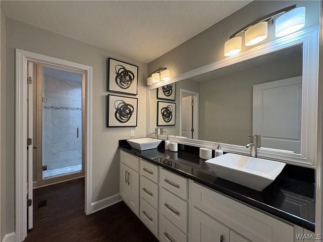 1626 17th Avenue E, Tuscaloosa, AL 35404