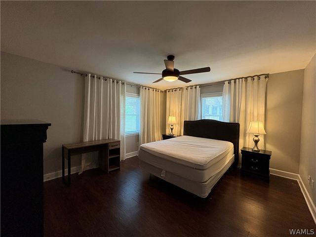 1626 17th Avenue E, Tuscaloosa, AL 35404