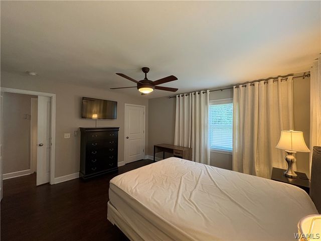 1626 17th Avenue E, Tuscaloosa, AL 35404