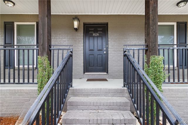 1626 17th Avenue E, Tuscaloosa, AL 35404