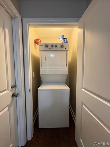 1626 17th Avenue E, Tuscaloosa, AL 35404