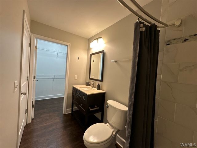 1626 17th Avenue E, Tuscaloosa, AL 35404