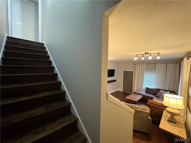 1626 17th Avenue E, Tuscaloosa, AL 35404