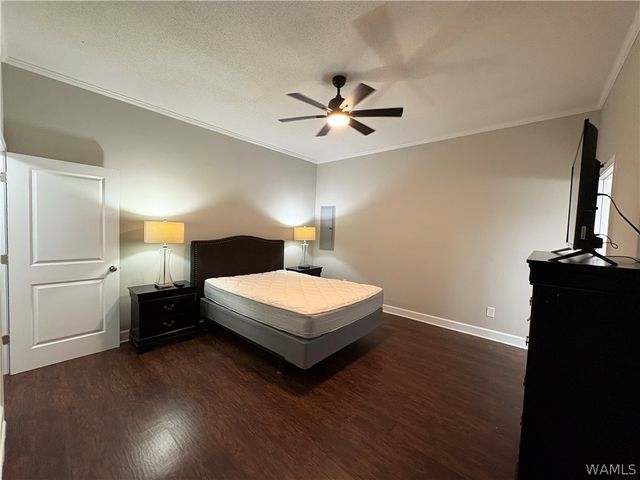 1626 17th Avenue E, Tuscaloosa, AL 35404