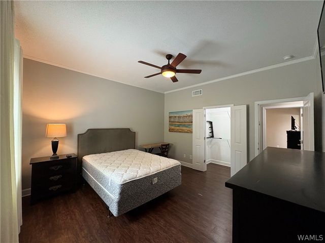 1626 17th Avenue E, Tuscaloosa, AL 35404