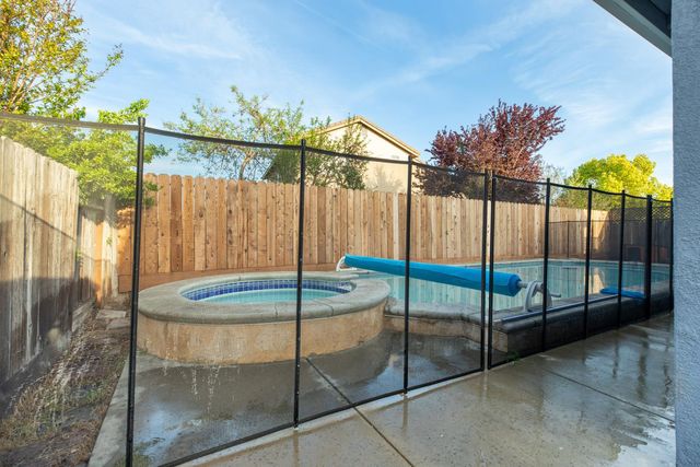 5100 Countryvale Dr, Salida, CA 95368