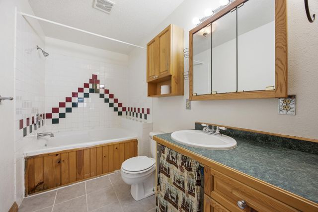 1001 9th Avenue N, Fargo, ND 58102