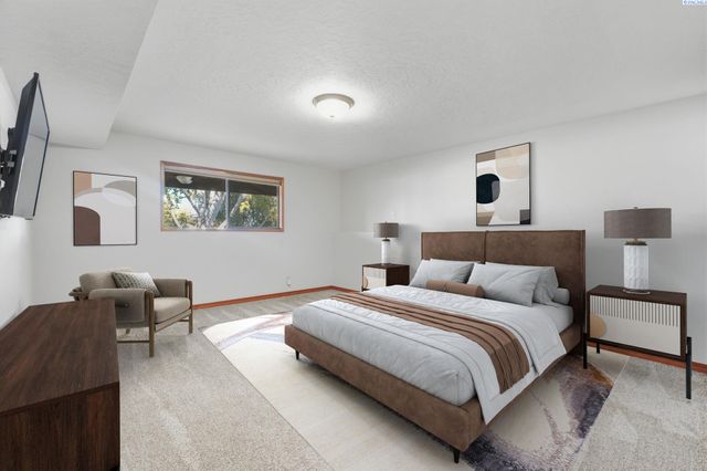 1125 Hills West Way, Richland, WA 99352