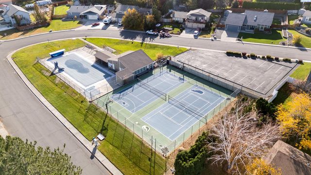 1125 Hills West Way, Richland, WA 99352