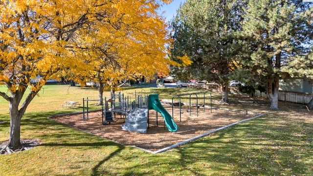 1125 Hills West Way, Richland, WA 99352