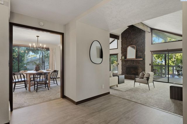 1125 Hills West Way, Richland, WA 99352