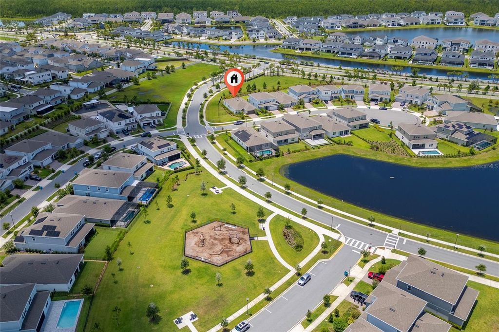 Image 37 of property listing at 13270 PANAMA BEACH COURT, Orlando, FL 32827