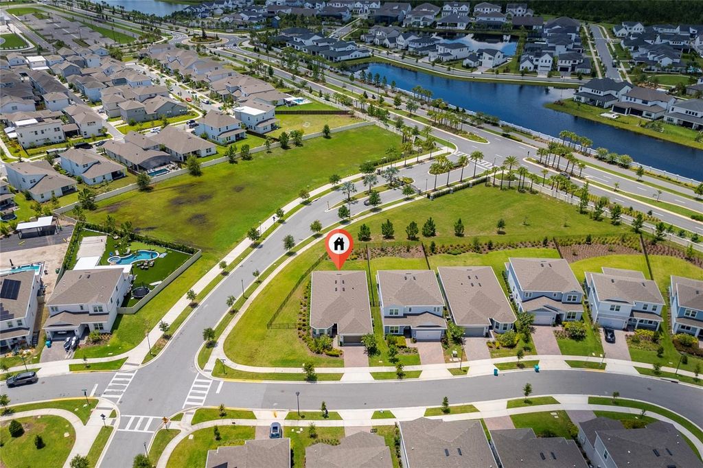 Image 6 of property listing at 13270 PANAMA BEACH COURT, Orlando, FL 32827