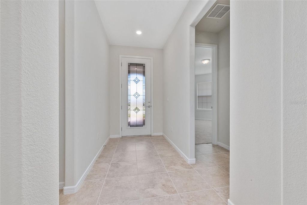 Image 8 of property listing at 13270 PANAMA BEACH COURT, Orlando, FL 32827