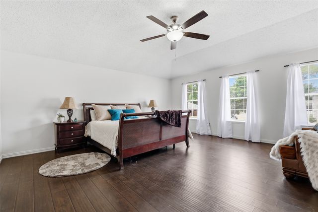 2701 Vistaview Drive, Corinth, TX 76210