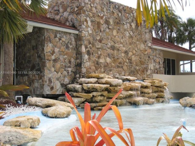 7800 CAMINO REAL H-412, Miami, FL 33143