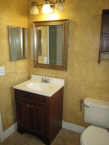 7800 CAMINO REAL H-412, Miami, FL 33143