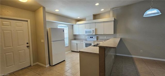 1626 SW Santa Barbara PL, Cape Coral, FL 33991