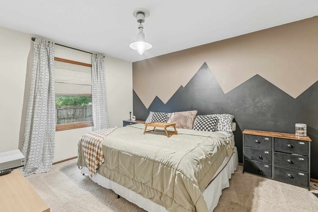 1153 S Burrus, Wichita, KS 67207