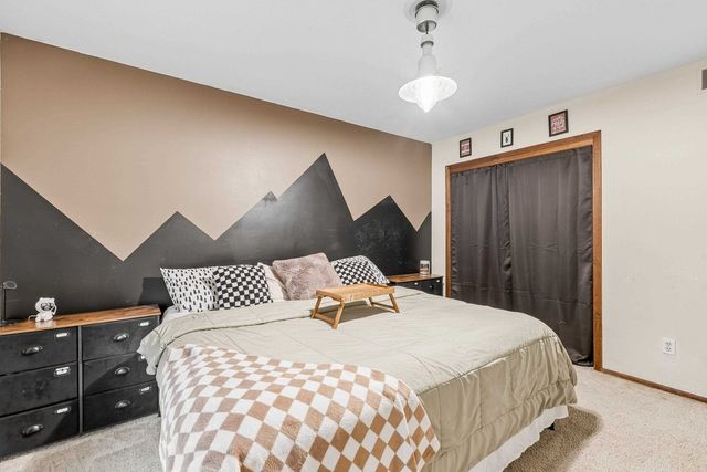 1153 S Burrus, Wichita, KS 67207