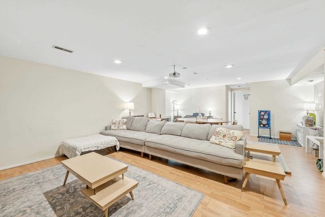 1153 S Burrus, Wichita, KS 67207
