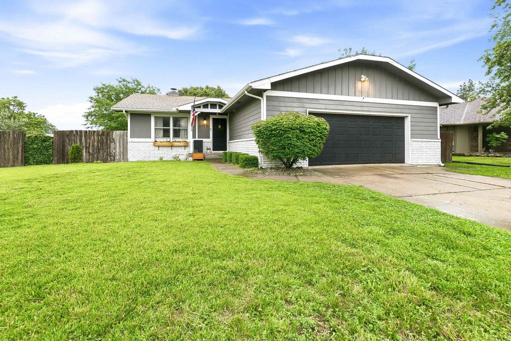 1153 S Burrus, Wichita, KS 67207