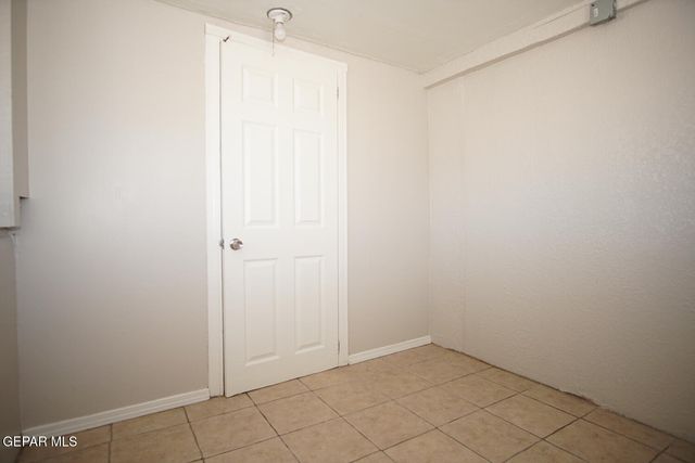 7161 Dale Road 3, El Paso, TX 79915