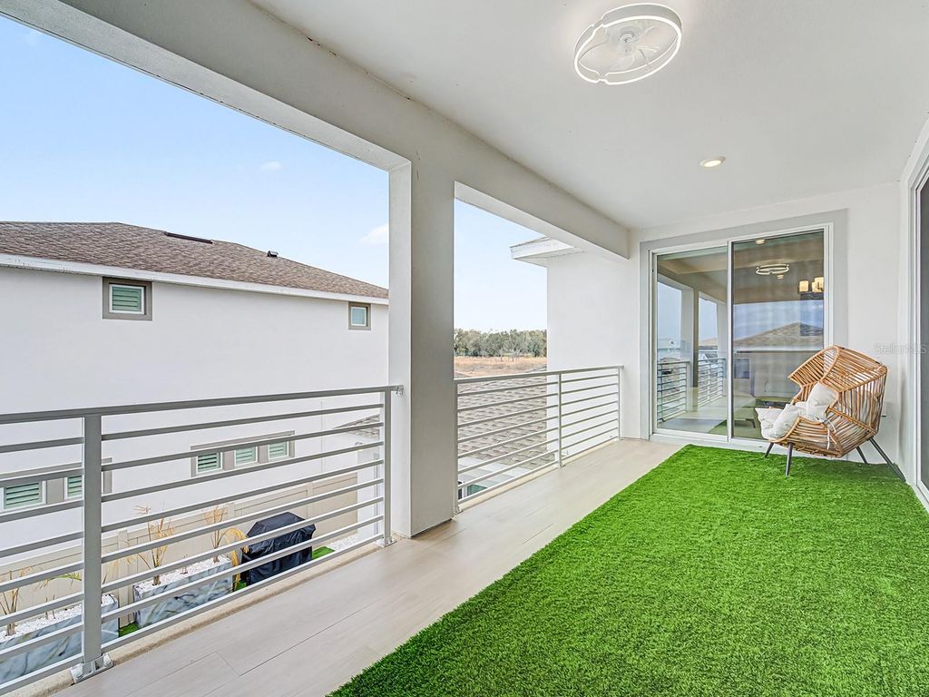 Image 11 of property listing at 10537 TORCHWOOD SEA WAY, San Antonio, FL 33576