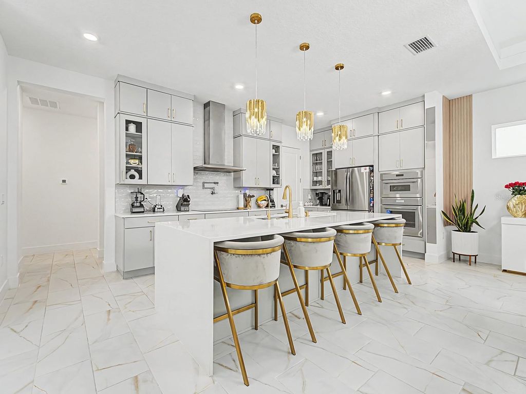 Image 19 of property listing at 10537 TORCHWOOD SEA WAY, San Antonio, FL 33576