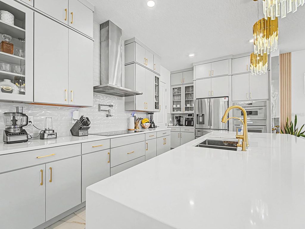 Image 3 of property listing at 10537 TORCHWOOD SEA WAY, San Antonio, FL 33576