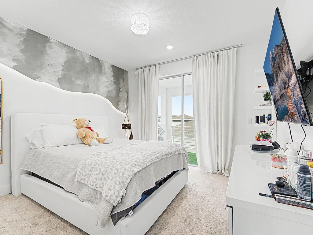 Image 25 of property listing at 10537 TORCHWOOD SEA WAY, San Antonio, FL 33576