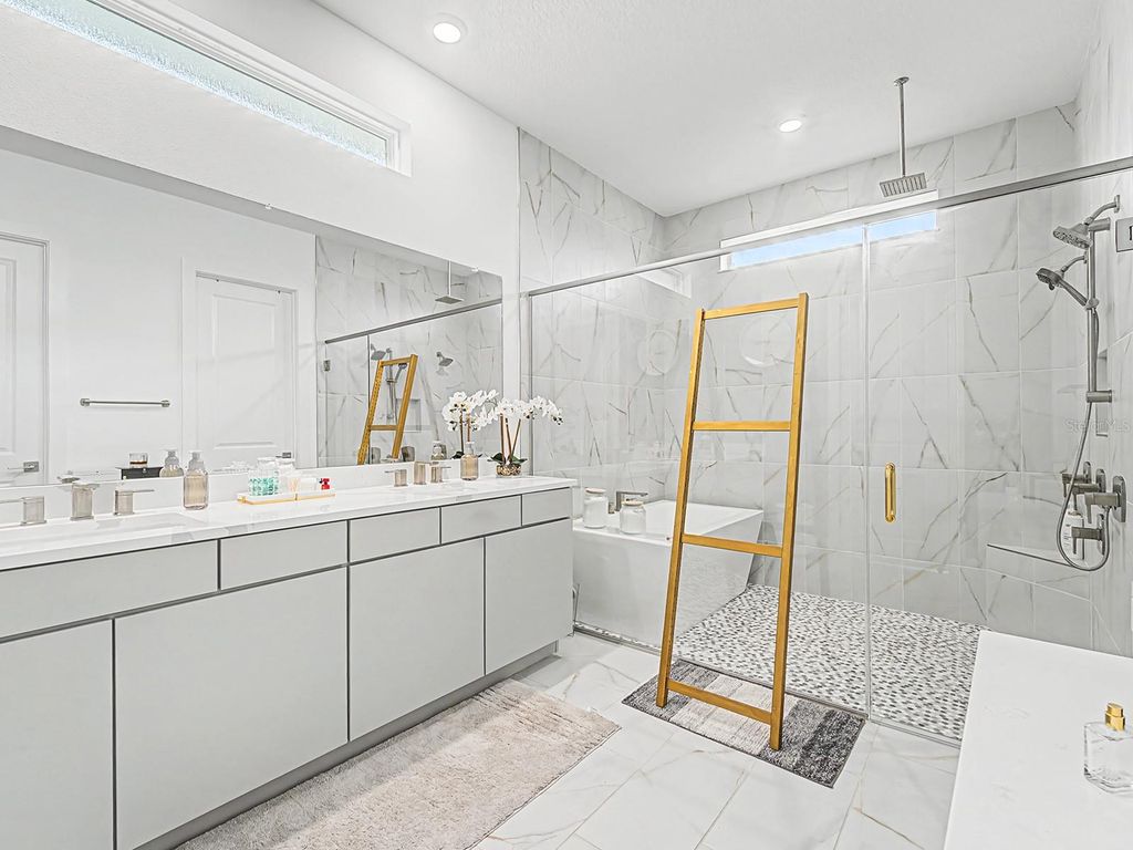 Image 30 of property listing at 10537 TORCHWOOD SEA WAY, San Antonio, FL 33576