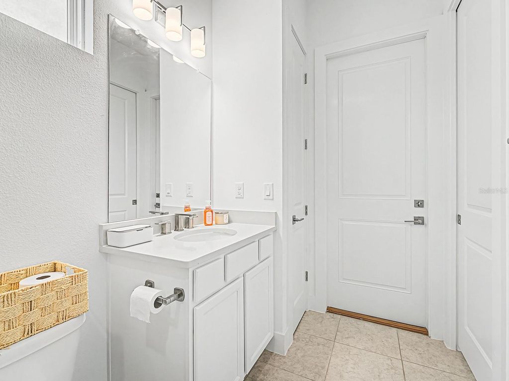 Image 38 of property listing at 10537 TORCHWOOD SEA WAY, San Antonio, FL 33576