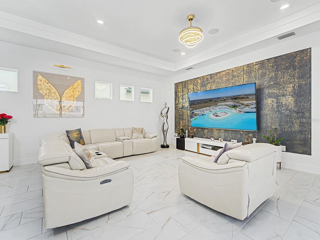 Image 43 of property listing at 10537 TORCHWOOD SEA WAY, San Antonio, FL 33576