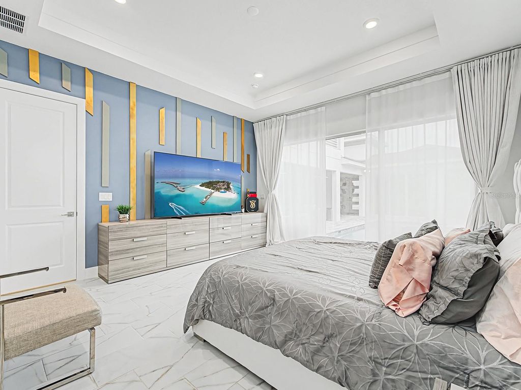 Image 6 of property listing at 10537 TORCHWOOD SEA WAY, San Antonio, FL 33576