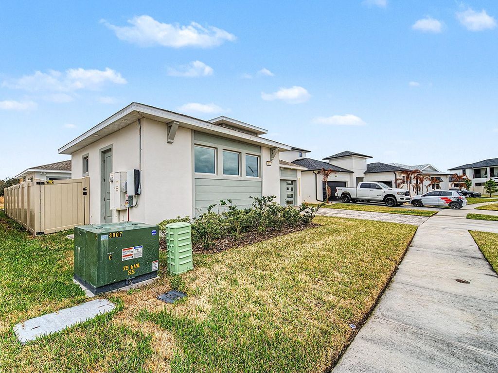 Image 63 of property listing at 10537 TORCHWOOD SEA WAY, San Antonio, FL 33576