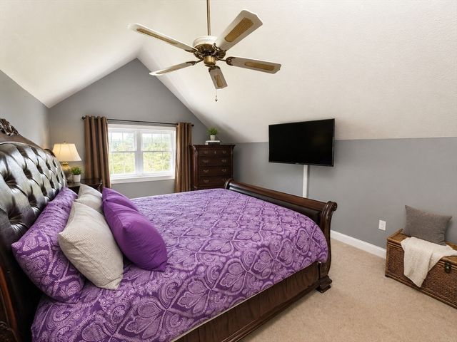 95 Jewett St, Pepperell, MA 01463