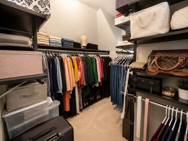 95 Jewett St, Pepperell, MA 01463