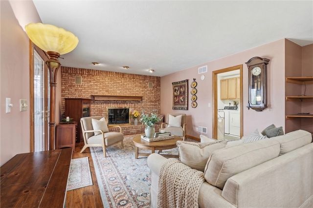 103 Seminole Trl, Center Twp, PA 16001