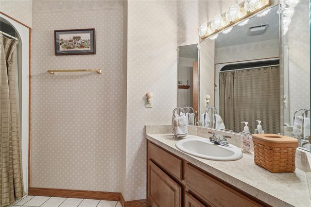 103 Seminole Trl, Center Twp, PA 16001