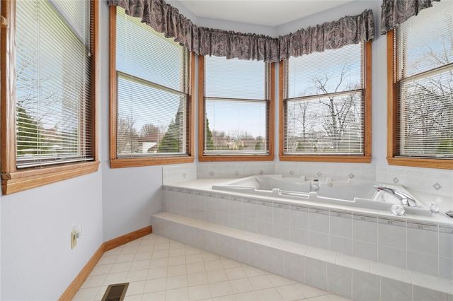 103 Seminole Trl, Center Twp, PA 16001