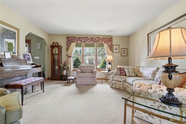 103 Seminole Trl, Center Twp, PA 16001